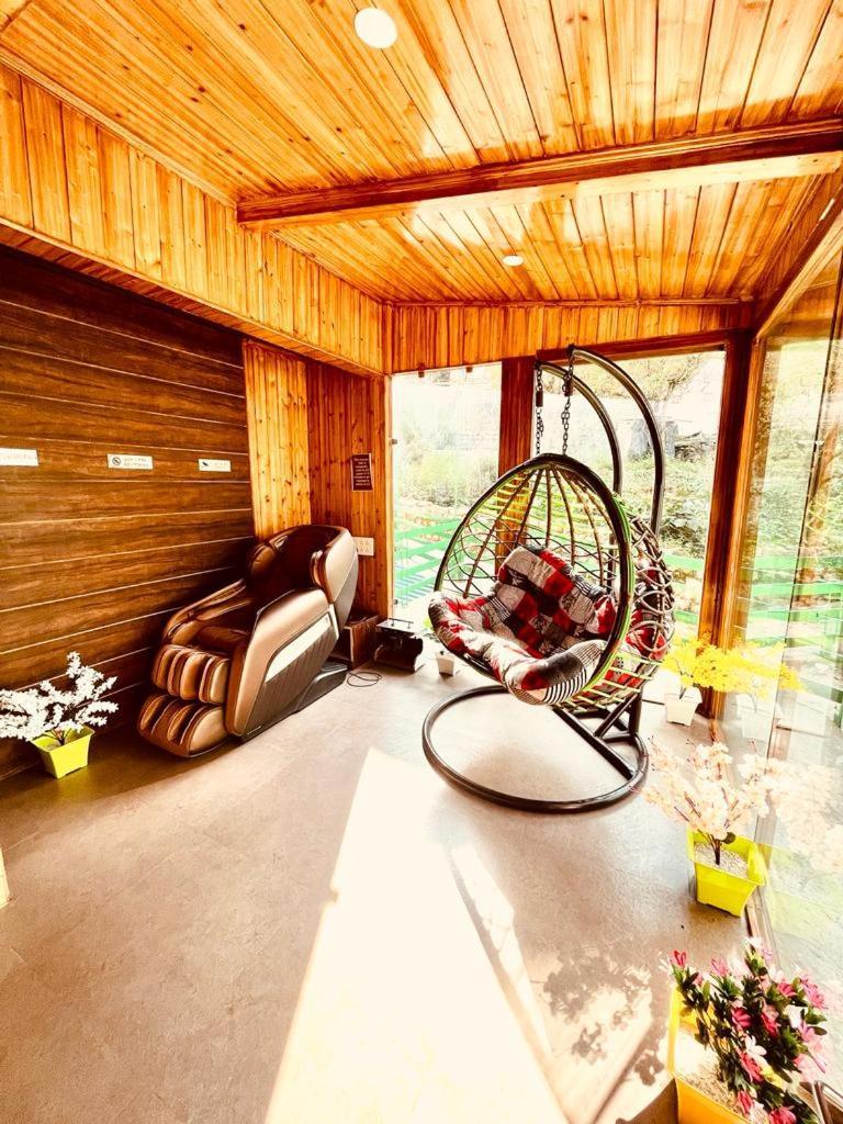 Tata Vista Resort Mall Road Manali - Centrally Heated & Air Cooled Manāli Exterior foto