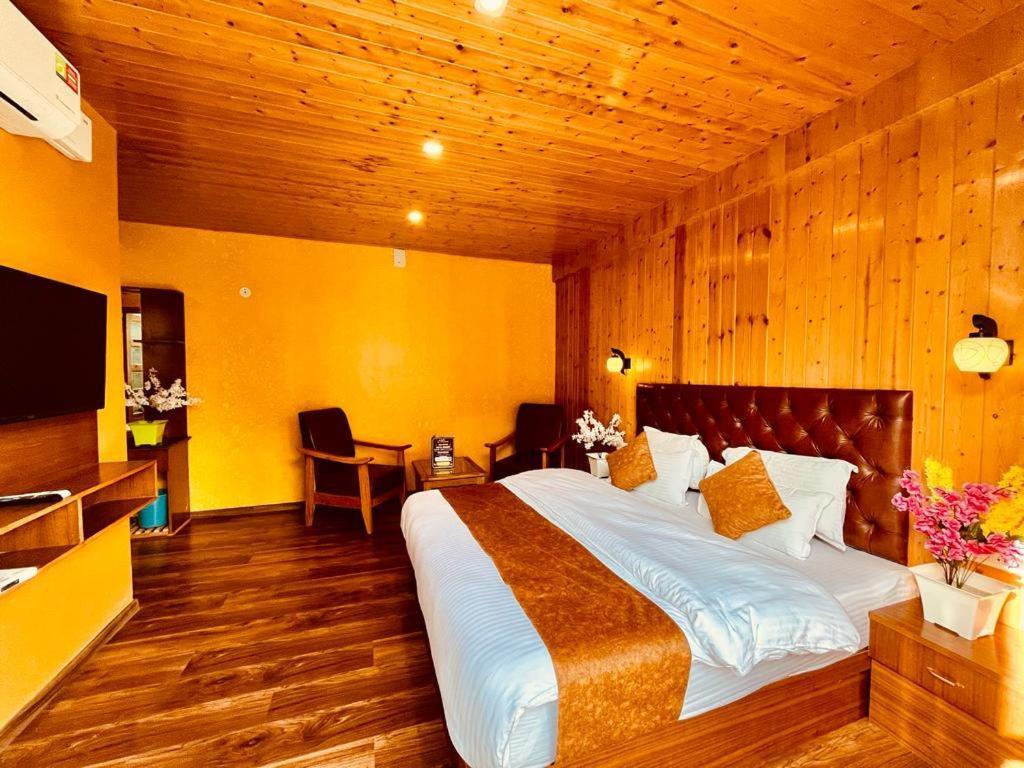 Tata Vista Resort Mall Road Manali - Centrally Heated & Air Cooled Manāli Exterior foto
