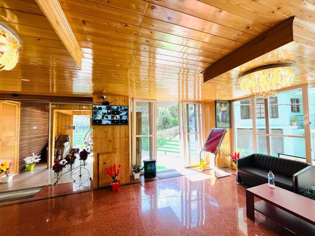 Tata Vista Resort Mall Road Manali - Centrally Heated & Air Cooled Manāli Exterior foto