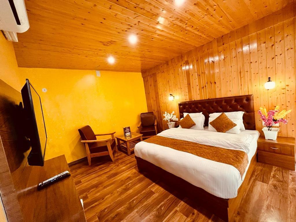 Tata Vista Resort Mall Road Manali - Centrally Heated & Air Cooled Manāli Exterior foto